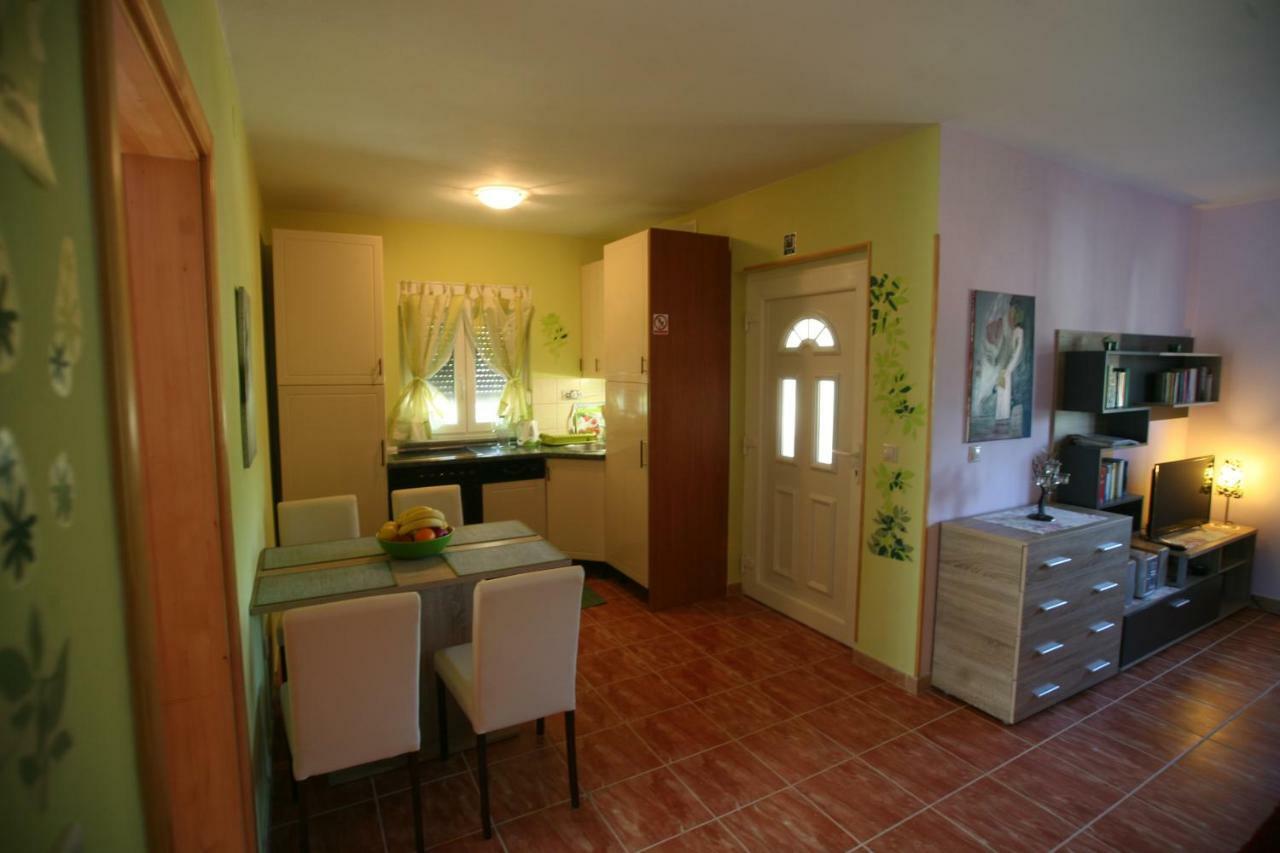 Raj Muraj Ferienappartement Kornić Exterior foto